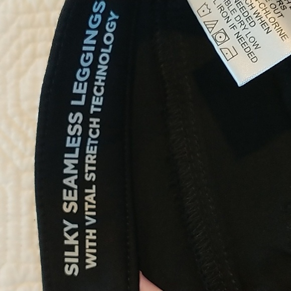 Laurie Felt Silky Seamless Black Leggings S - Picture 9 of 12